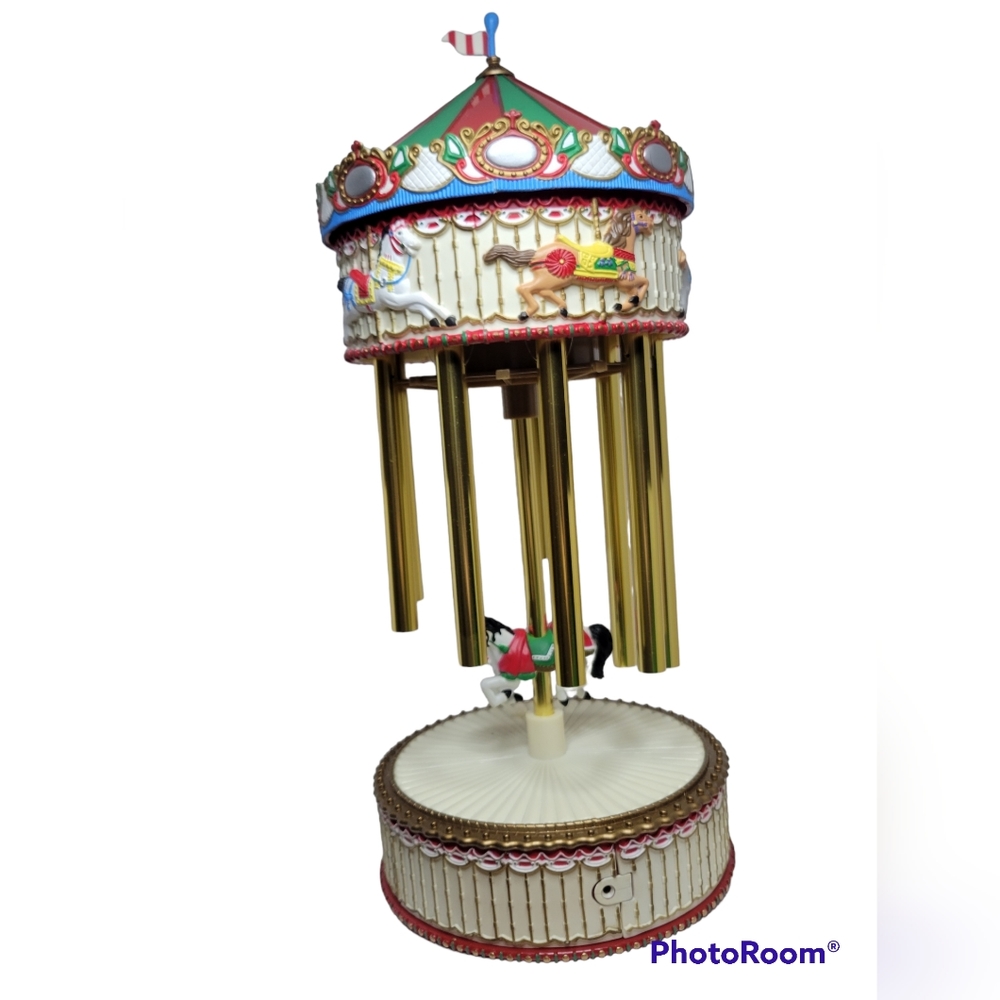1999 Avon exclusive Christmas carousel with musical chimes